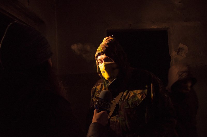 ФОТОРЕПОРТАЖ: Запорожская Самооборона Майдана провела показательные учения с захватом здания (фото) - фото 4