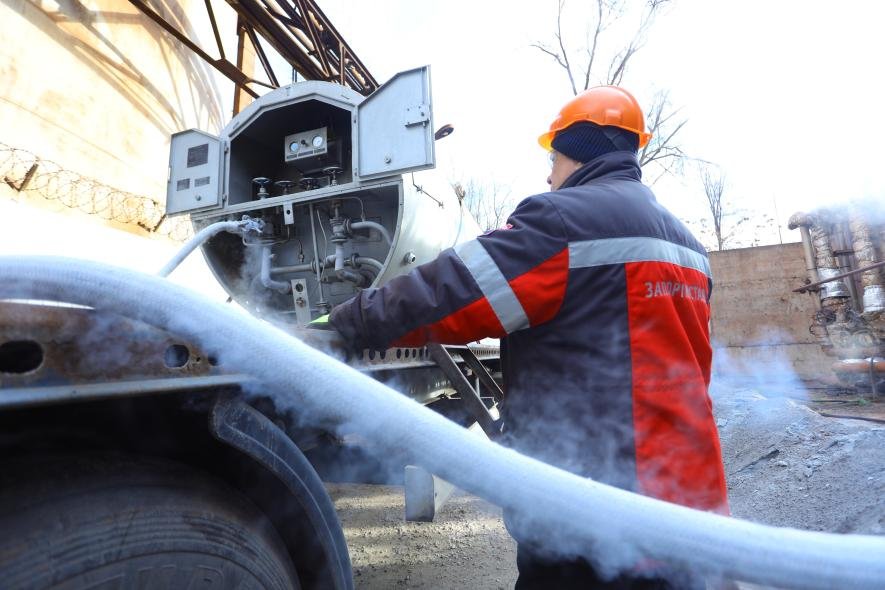 Запоріжсталь продовжує безкоштовно передавати медичний кисень лікарням