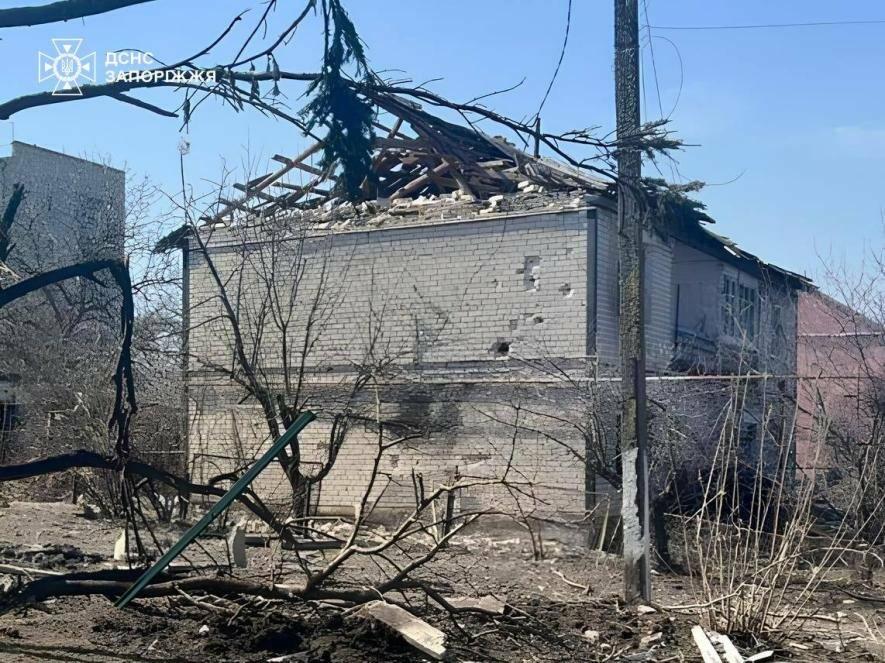 У Запорізькій області внаслідок ворожих атак загинула жінка, чотири мирних мешканці отримали поранення, – поліція