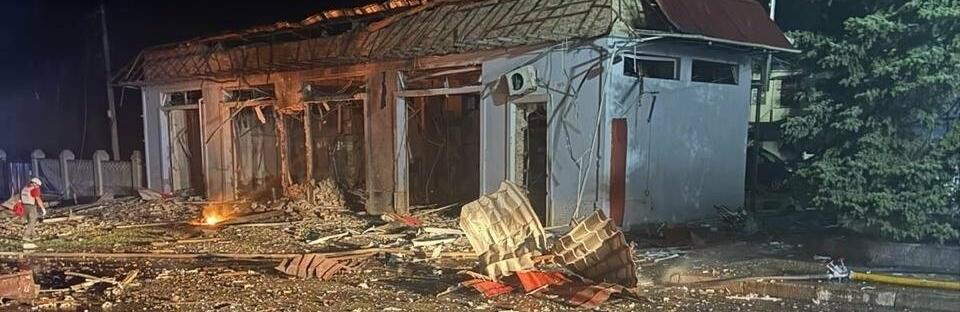 У Запорізькій області через ворожі атаки загинула жінка, девʼятеро людей дістали поранення, – поліція