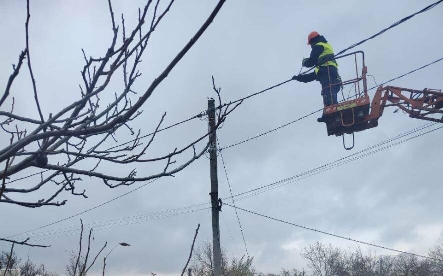 У Запорізькій області через негоду виникли перебої з електропостачанням у 51 населеному пункті