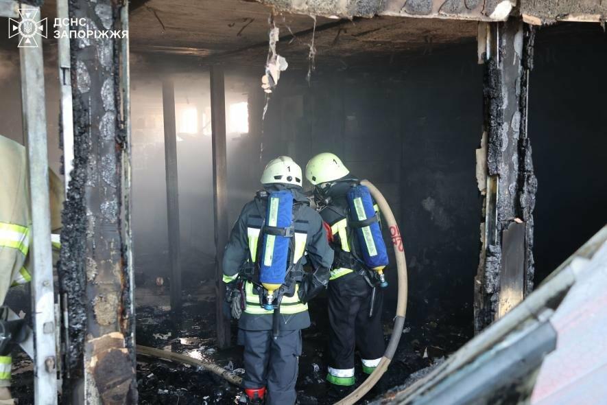 У Запоріжжі сталася пожежа у підвалі покинутої будівлі