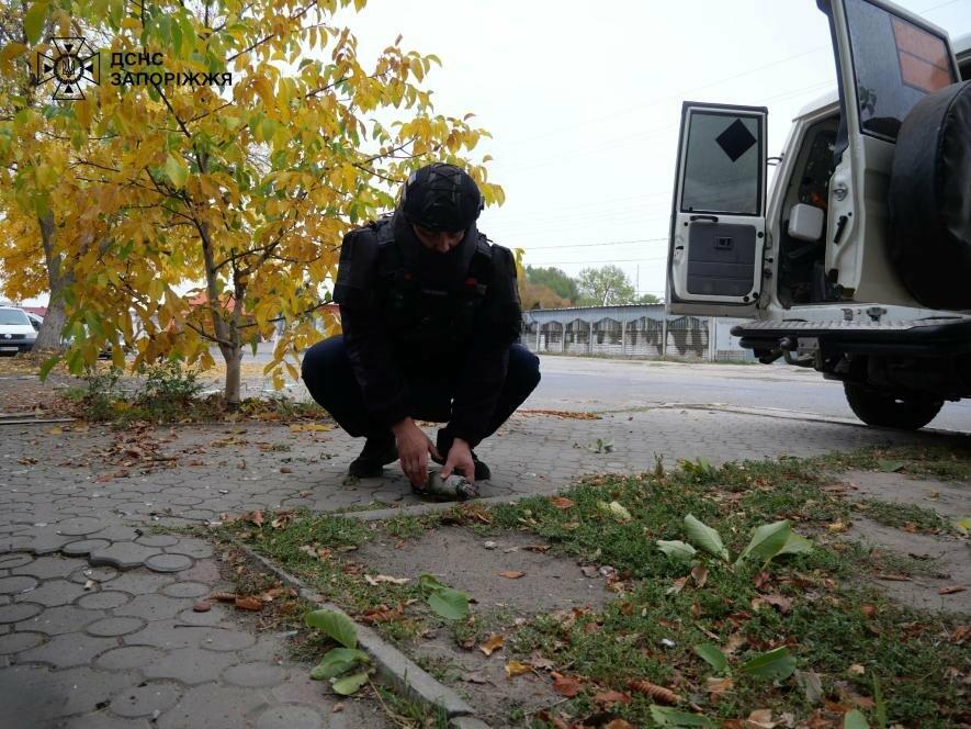 У Запорізькому районі рятувальники знешкодили касетні боєприпаси, – ВІДЕО