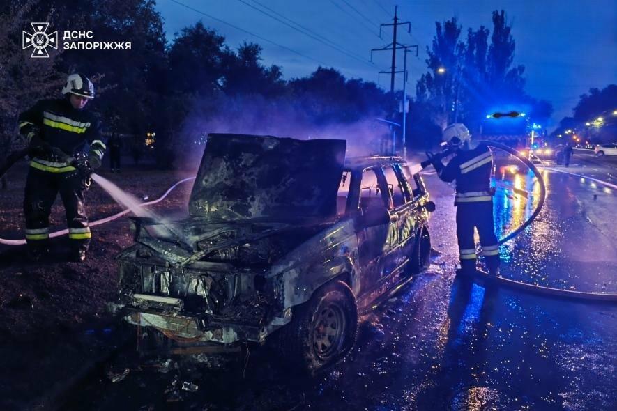 У Запоріжжі за вечір згоріли три автівки
