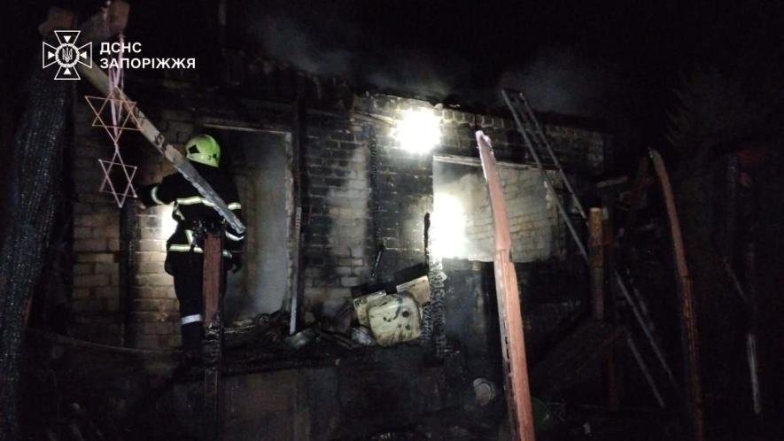 У Запорізькій області сталася пожежа у садовому товаристві: травмувалася 73-річна жінка