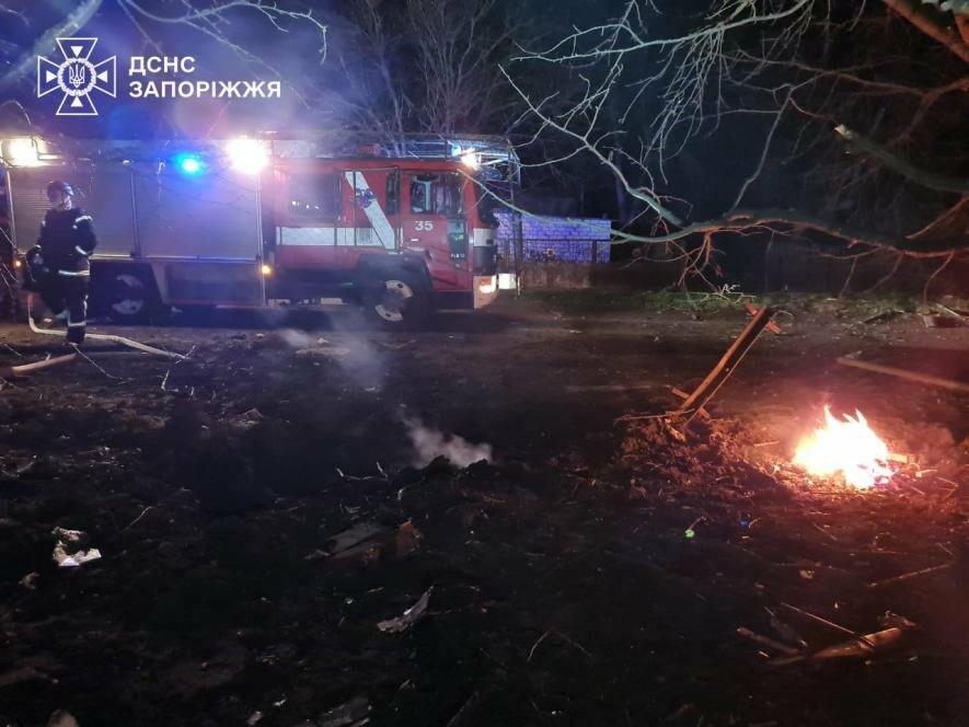 У Запорізькому районі у результаті обстрілу загорівся будинок