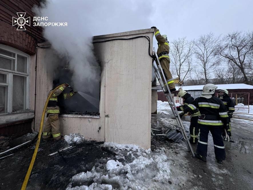 У Запоріжжі сталася пожежа в адміністративному приміщенні підприємства