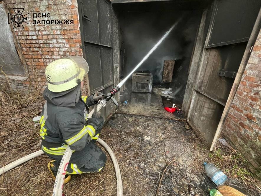 У Запоріжжі рятувальники ліквідували займання генератора