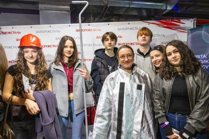 Стипендії, навчання та корпоративні бонуси – що пропонує запорізьке підприємство молоді