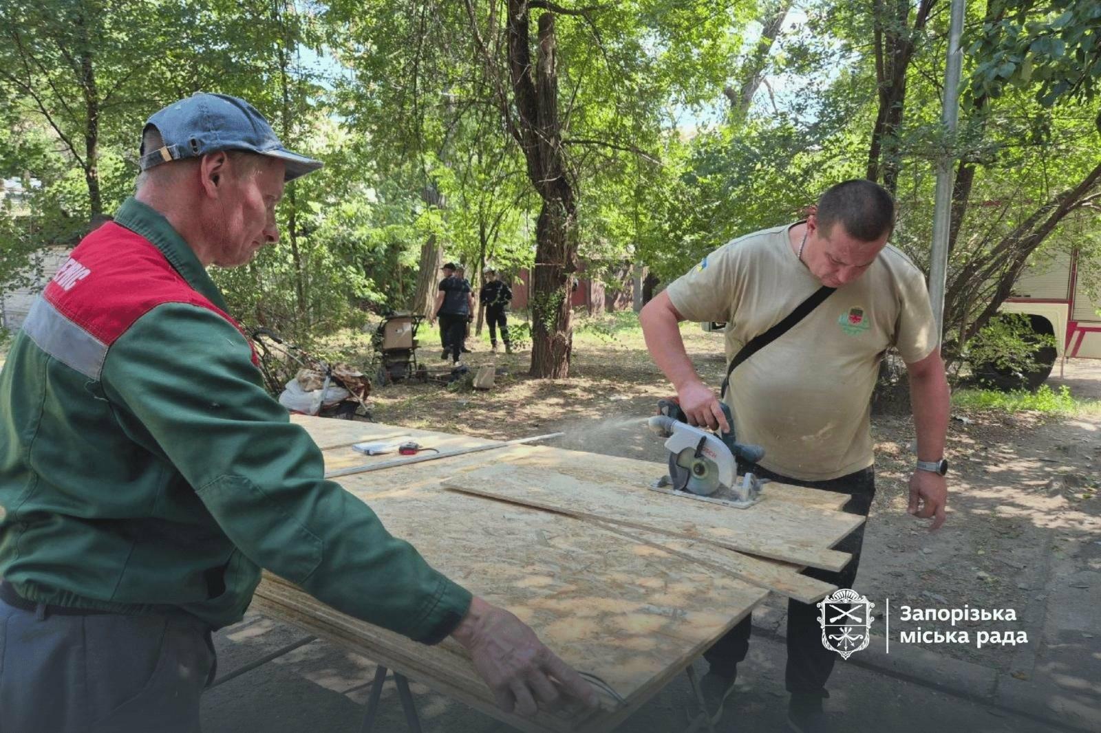 У Запоріжжі внаслідок атак ворога пошкодило 14 багатоповерхівок