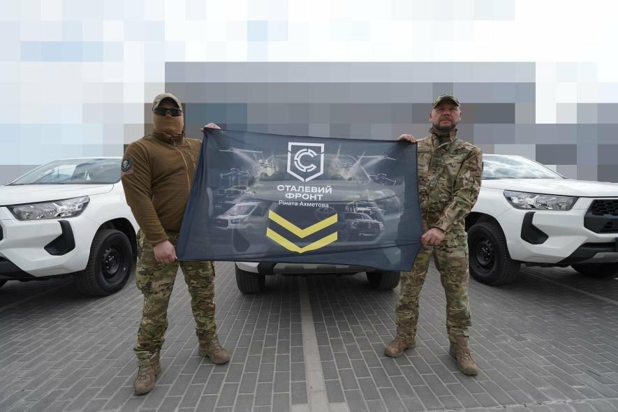 Авто, генератори та оптика на 12 мільйонів: Метінвест підтримав бійців «Азову»