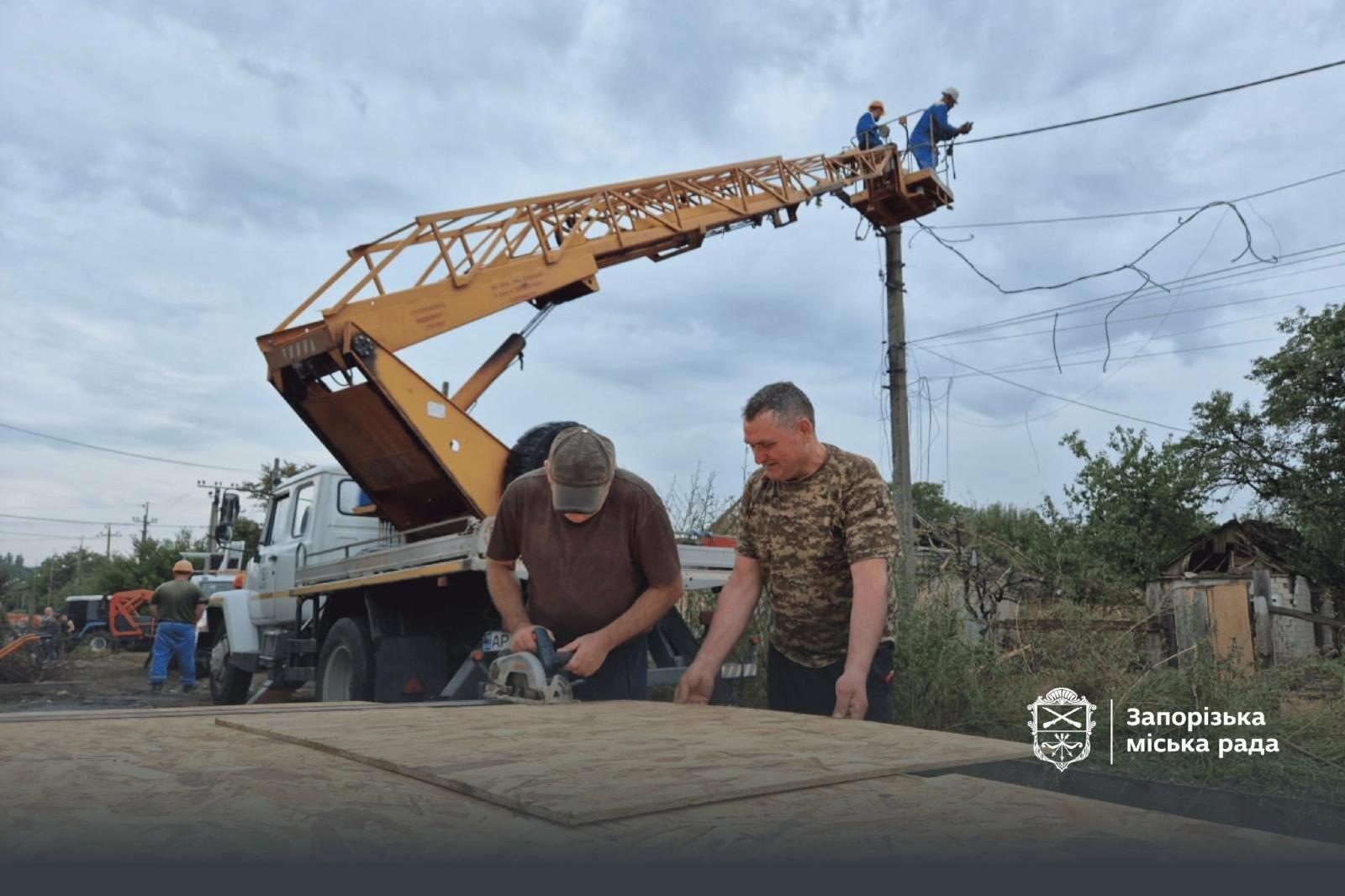У Запоріжжі внаслідок атаки ворога пошкодило 15 приватних будинків