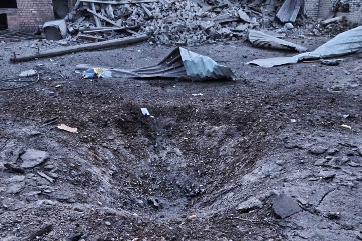 Під час ворожих атак на Запорізький район поранено двоє людей
