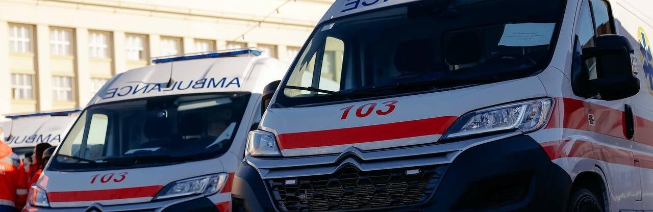 У Запоріжжі медики “швидкої” двічі реанімували жінку через зупинки серця