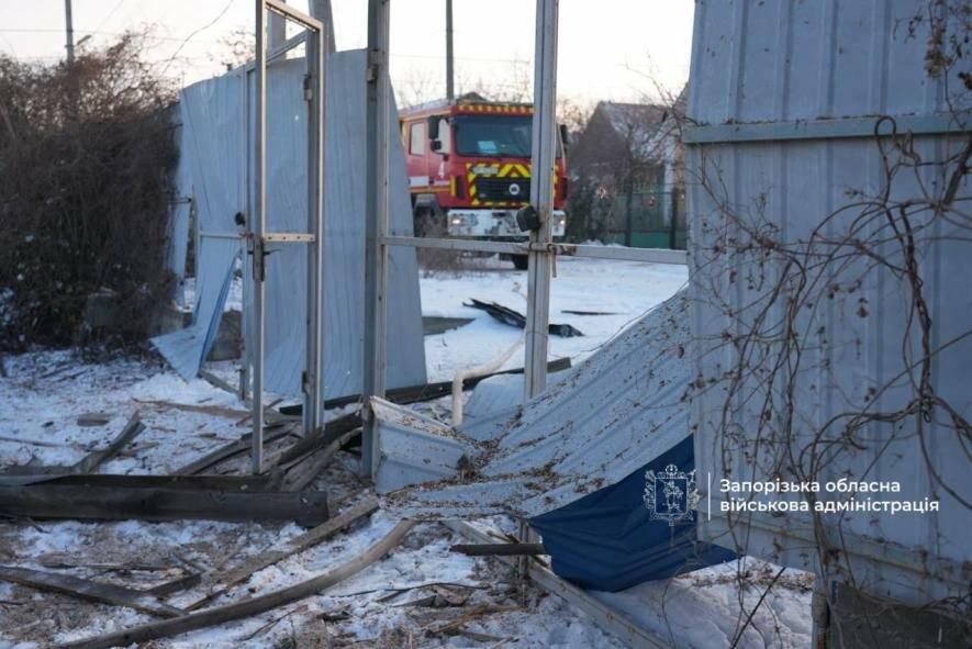 Атака на Запоріжжя: майже 200 знеструмлених споживачів, пошкоджені будинки