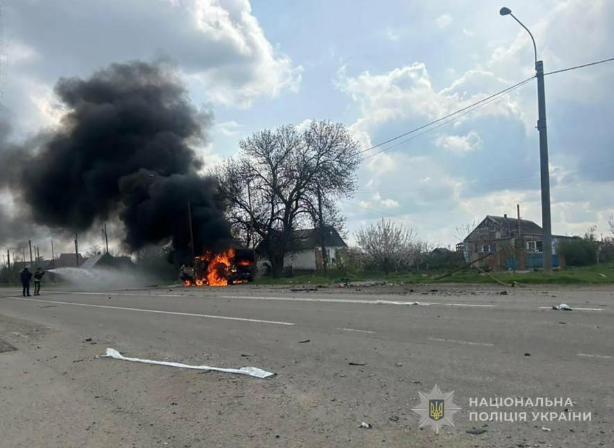 В поліції показали наслідки ворожих ударів по селах Запорізького району, поранено трьох людей