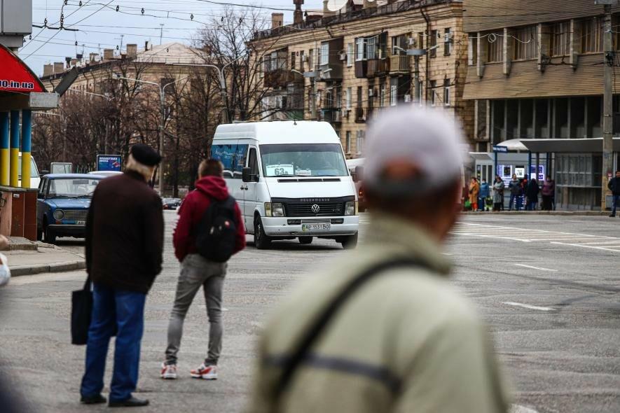 У Запоріжжі на рейси не вийшли 58 маршруток, в мерії розривають ...