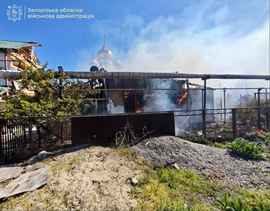 Ворог поцілив по ринку та храму Вільнянську: двоє загиблих, четверо поранених