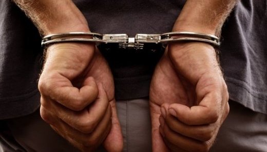Поліцейський, якого підозрюють у зґвалтуванні 14-річної дівчини, під вартою без права внесення застави