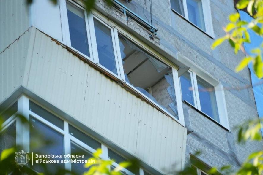 Внаслідок нічної атаки у Шевченківському районі Запоріжжя пошкоджено чотири багатоквартирні будинки