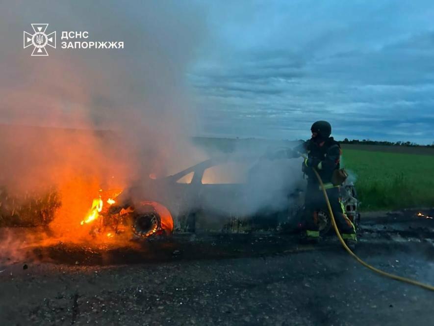 Ворожий дрон влучив по СТО у Запоріжжі, загинув чоловік