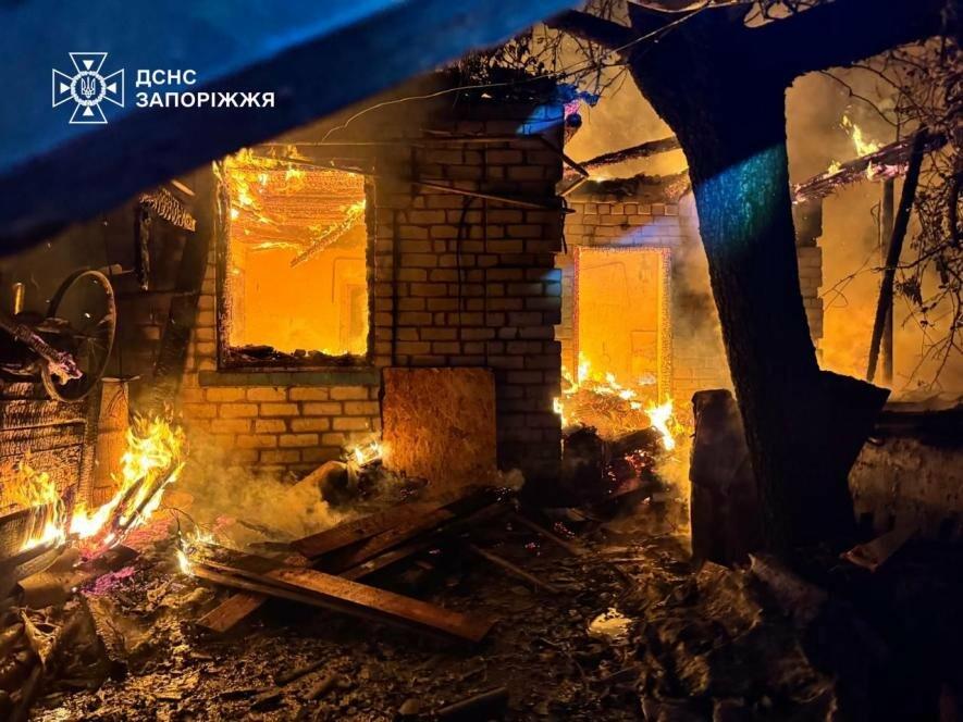 Внаслідок ворожої атаки у Запорізькому районі поранено жінку