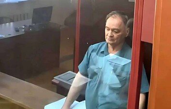 Нардеп з Бердянська, обвинувачений у держзраді та колабораційній діяльності, пробуде за ґратами щонайменше до серпня