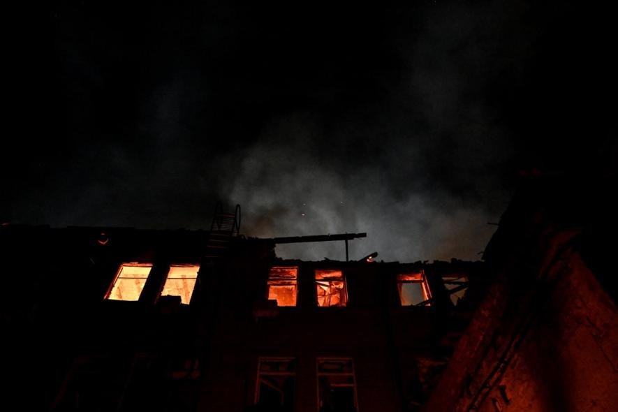В двох районах Запоріжжя внаслідок нічної ворожої атаки пошкоджено 9 житлових будинків та нежитлові будівлі