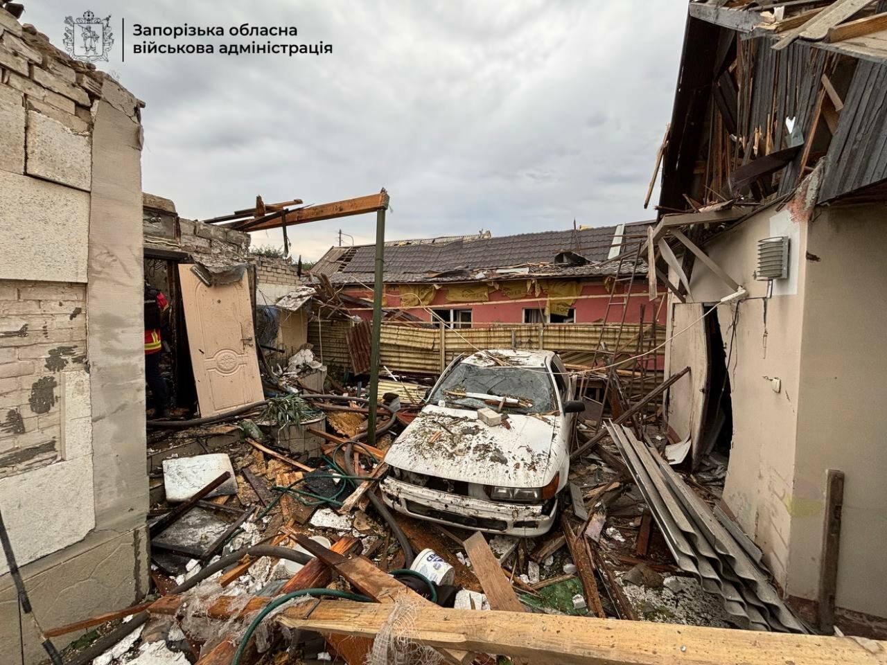 В ОВА показали наслідки влучання БпЛА по житловому кварталу Запоріжжя