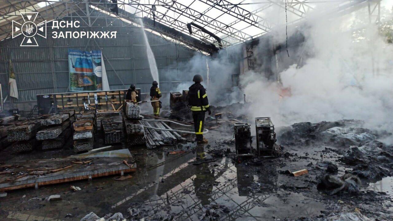 У Запоріжжі через ворожі атаки виникло шість пожеж