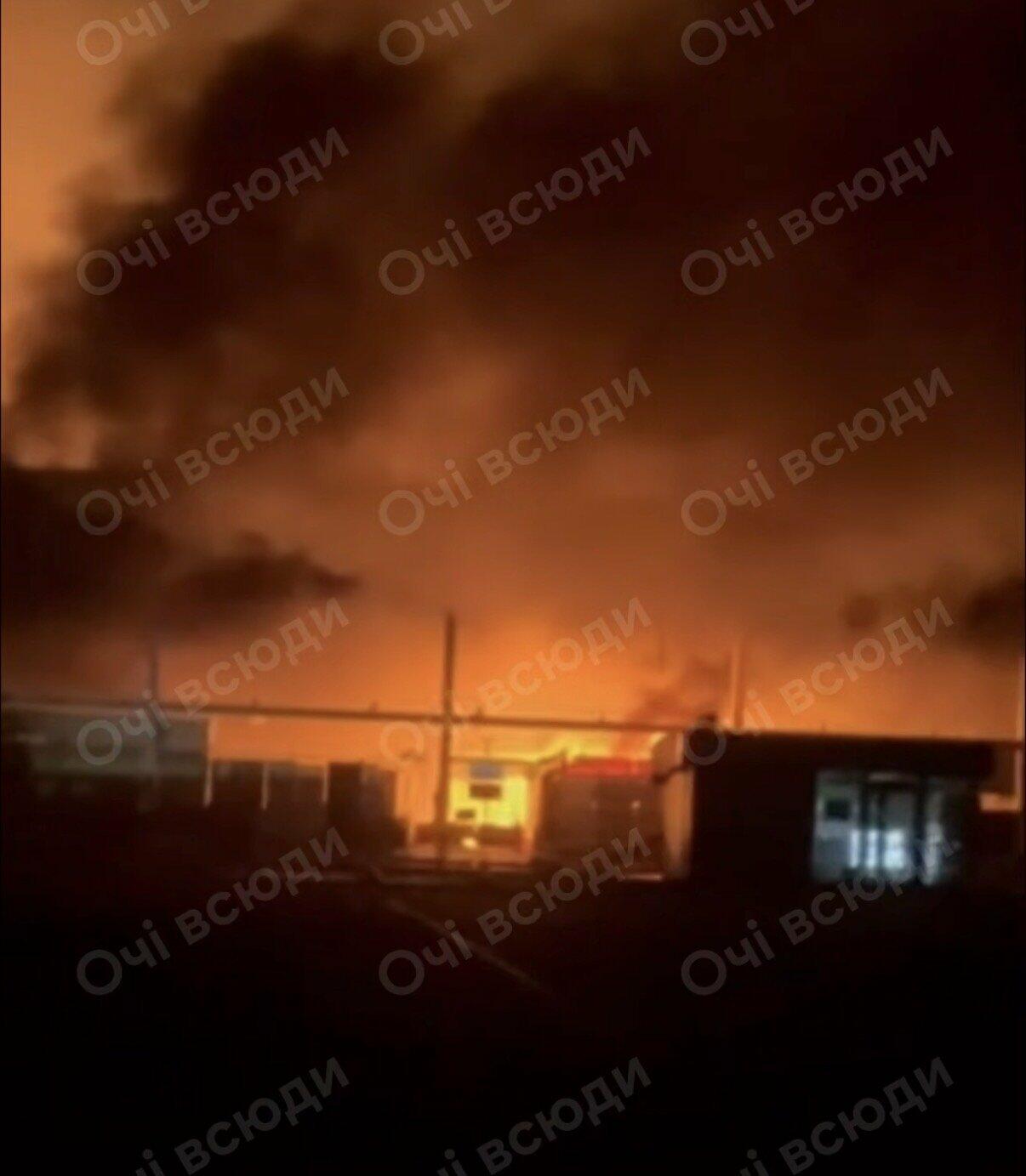 Ворог вдарив дроном по торговельному центру у Запоріжжі