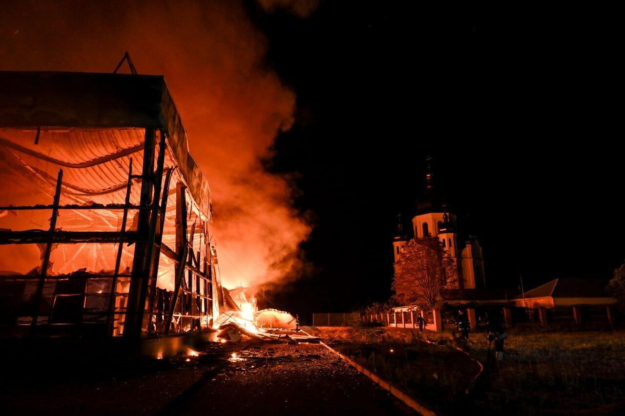 Внаслідок атак по Запоріжжю і району одна людина загинула, ще 14 - поранені
