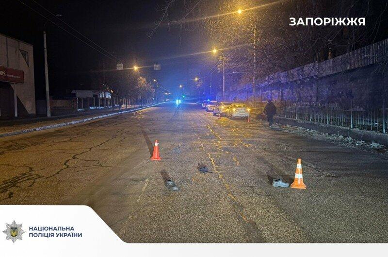 У Запоріжжі пішохода збили дві автівки: поліція шукає очевидців ДТП