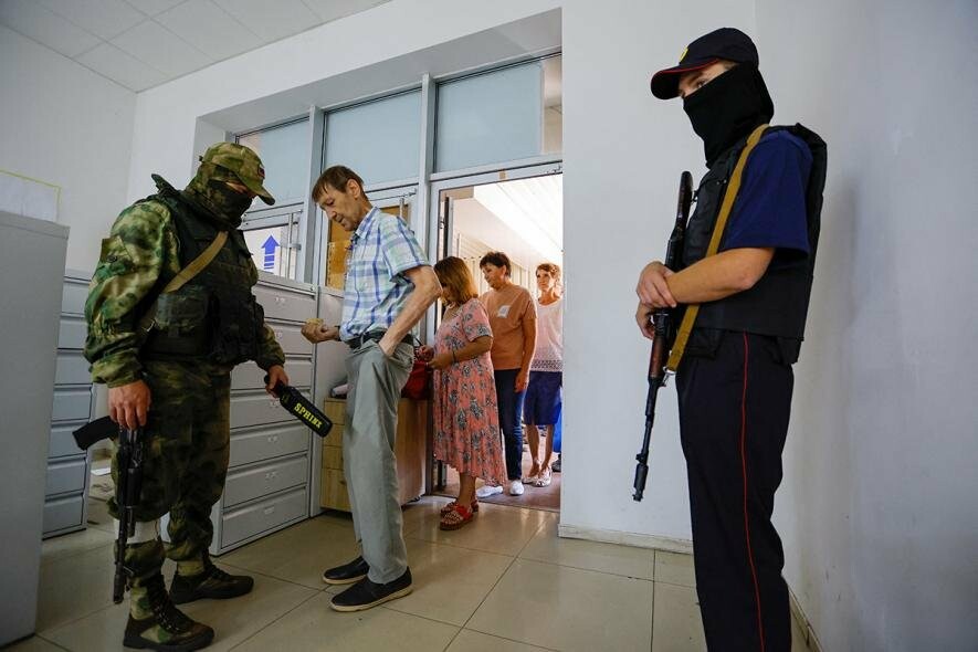 В Бердянську окупанти змушують головних лікарів забезпечити 100% явку медперсоналу на фейкових виборах