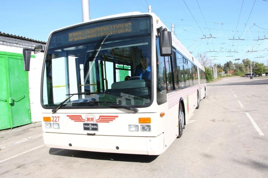 У Запоріжжі відновлюється робота тролейбусного маршруту на Хортицю