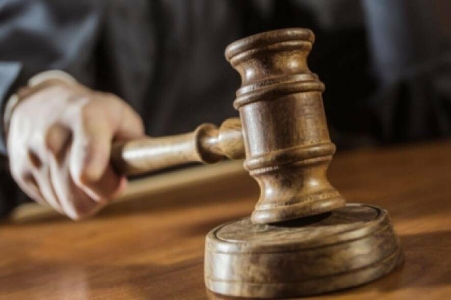 У Запоріжжі суд стягнув кошти за договором постачання продуктів, який колишній директор ліцею уклав зі своєю донькою