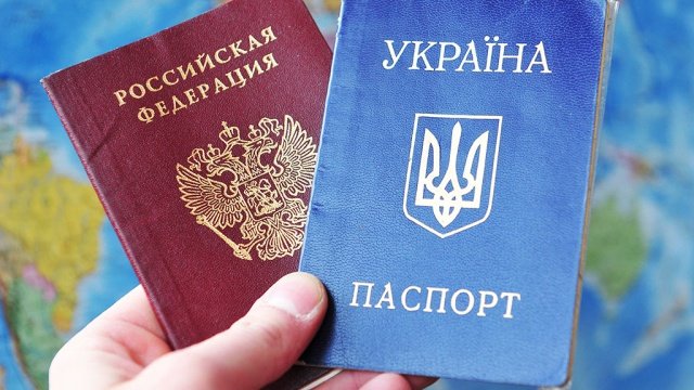 Окупанти змушують мелітопольців отримувати російські паспорти
