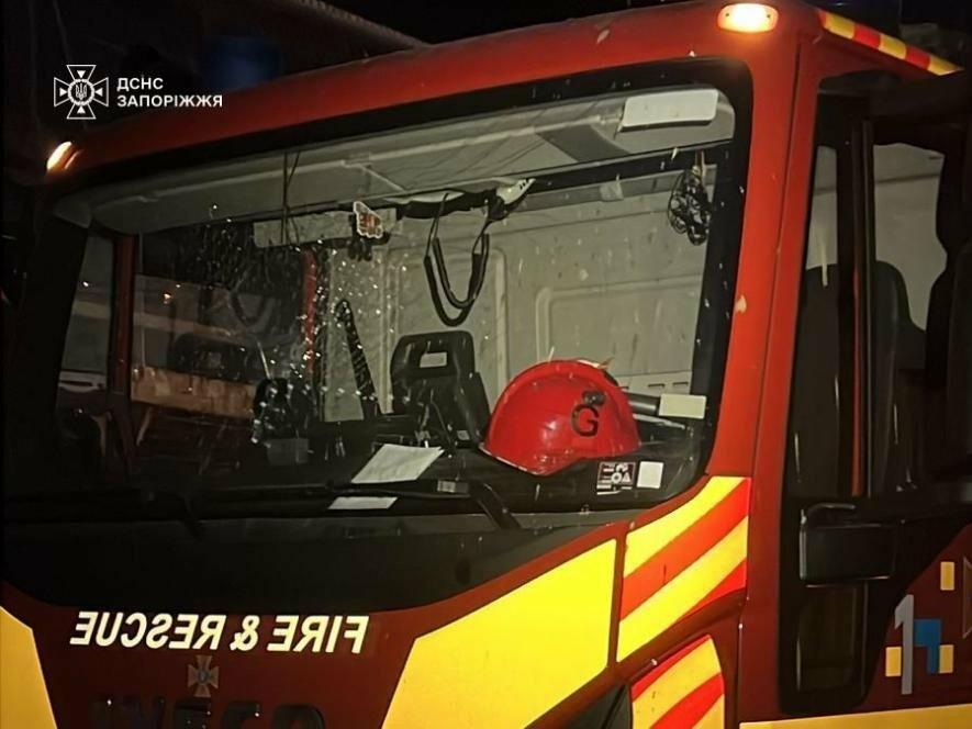 Під час повторного обстрілу Запоріжжя постраждав рятувальник ДСНС