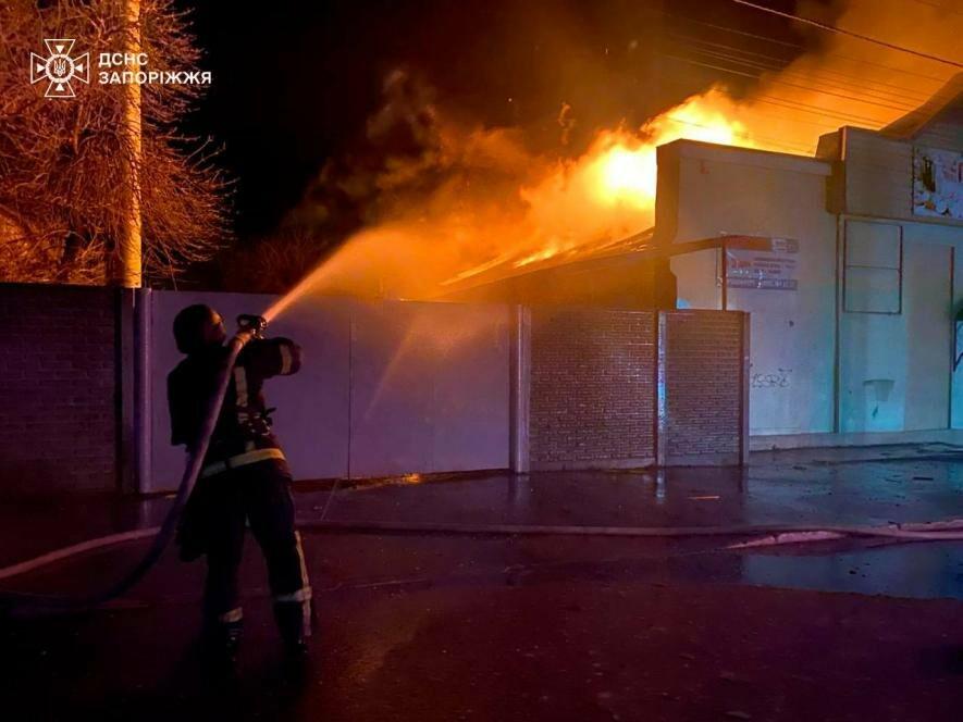 Кількість поранених після нічної атаки на Запоріжжя зросла до 12