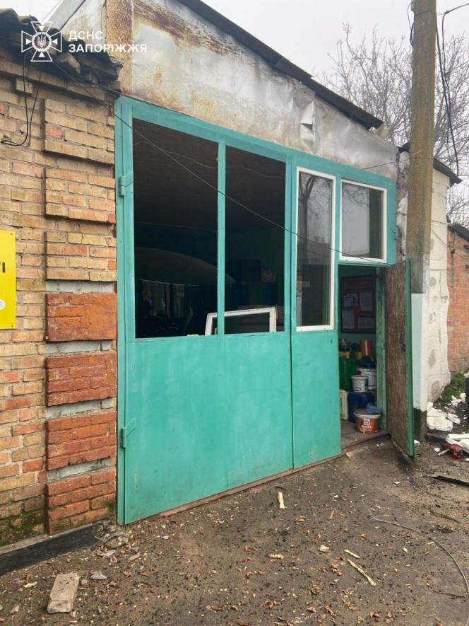 На Запоріжжі російський дрон знову вдарив по пожежно-рятувальному підрозділу