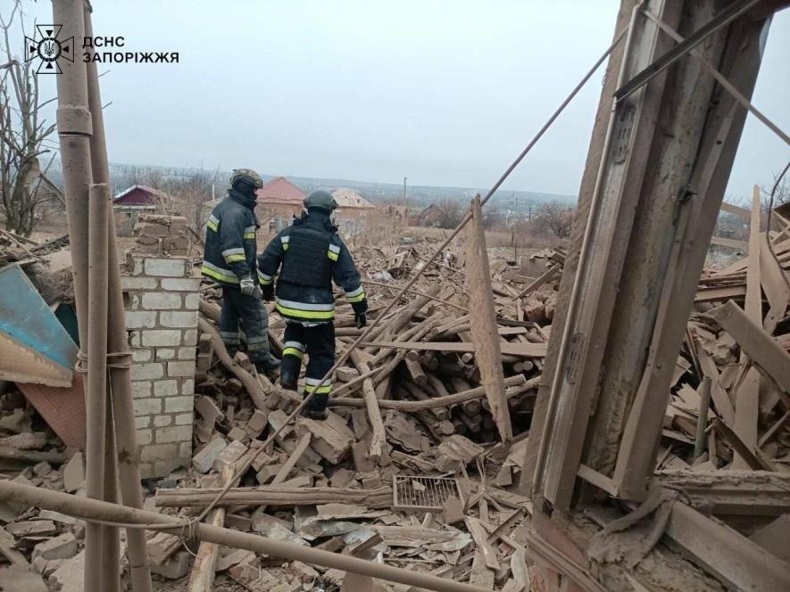 У Запорізькій області внаслідок атаки постраждали троє людей: під завалами будинку опинилася жінка
