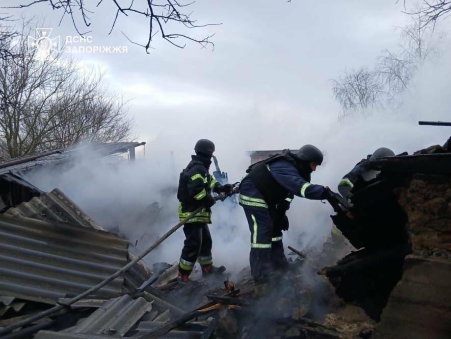 Через обстріли на території Запорізького району виникло сім пожеж