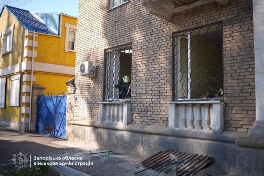 Внаслідок ранкової атаки по Запоріжжю постраждало 4 людини: що відомо про їхній стан
