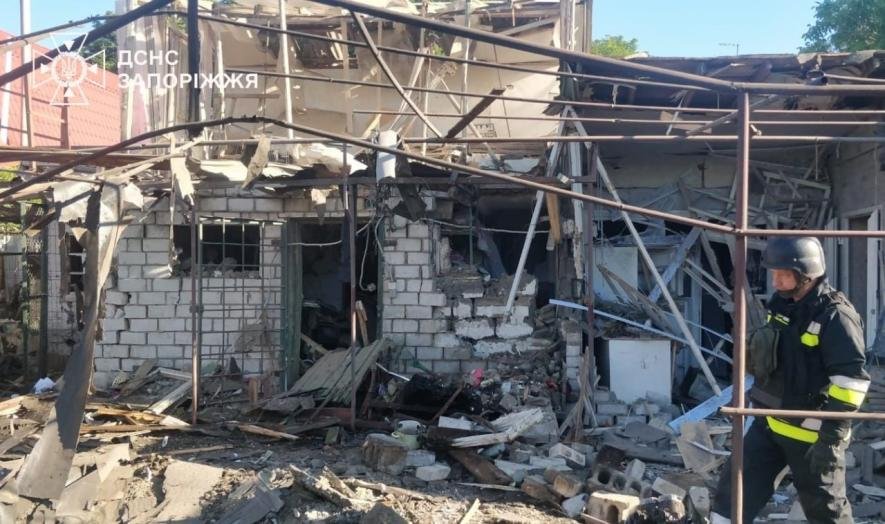 Внаслідок ранкової атаки на Запоріжжя 13 людей заявили про пошкодження житла