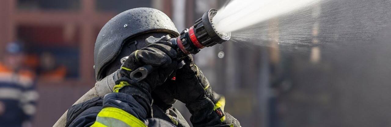 У Запоріжжі сталася пожежа у девʼятиповерхівці