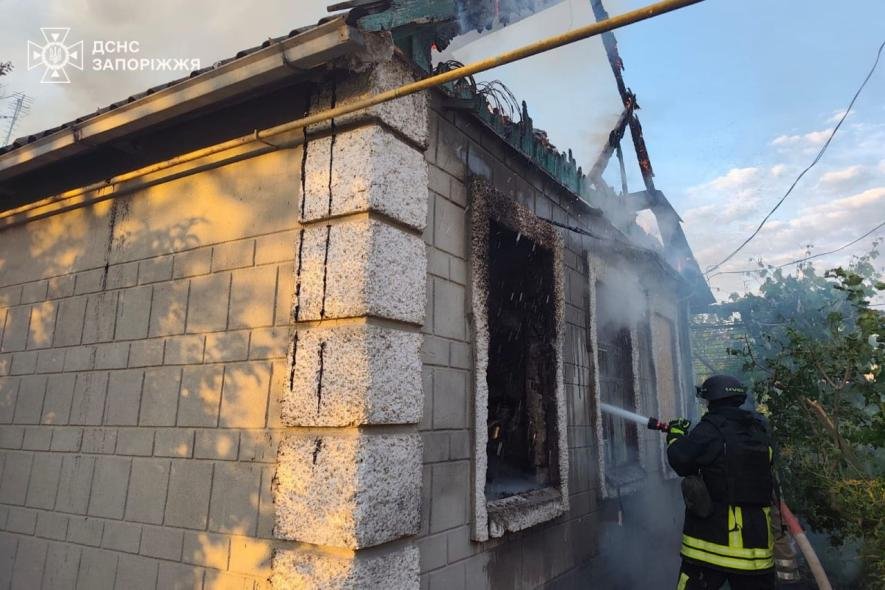 У Запорізькому районі через російські обстріли загинула пенсіонерка, ще один чоловік поранений