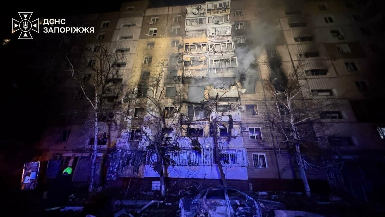 Кількість постраждалих внаслідок нічної атаки на Запоріжжя зросла до п'яти