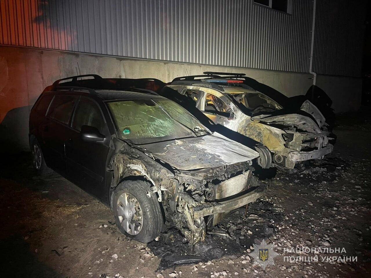 У Запоріжжі 20-річного студента підозрюють у підпалі п’яти автомобілів