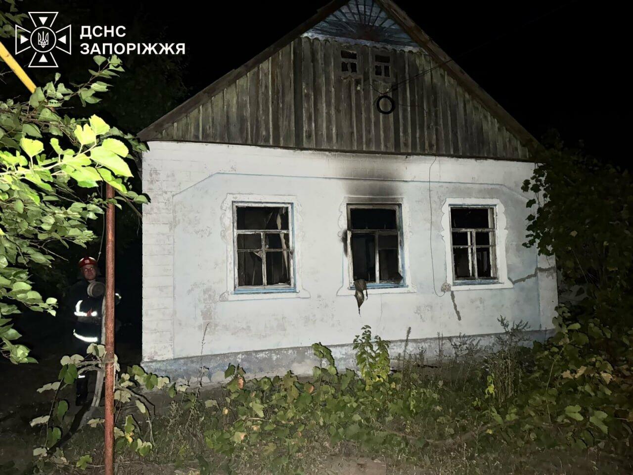 У Запорізькому районі через коротке замикання сталися пожежі у двох населених пунктах