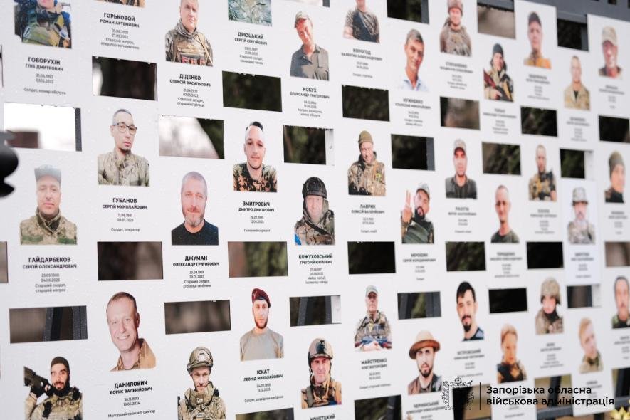 У Запоріжжі на Алеї пам’яті полеглих Героїв відкрили ще чотири стенди